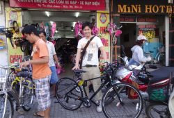 ベトナムで初めて買ったロードバイク